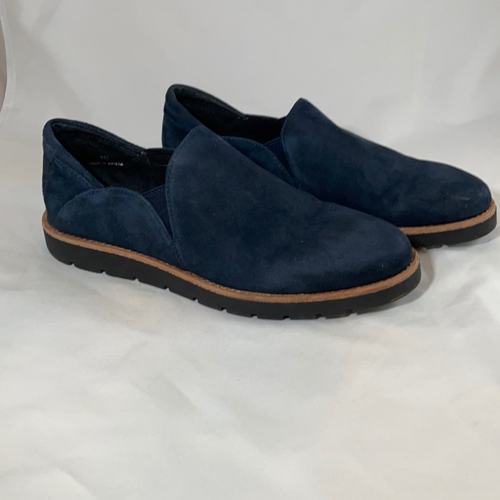 Vaneli Jager Navy Loafer